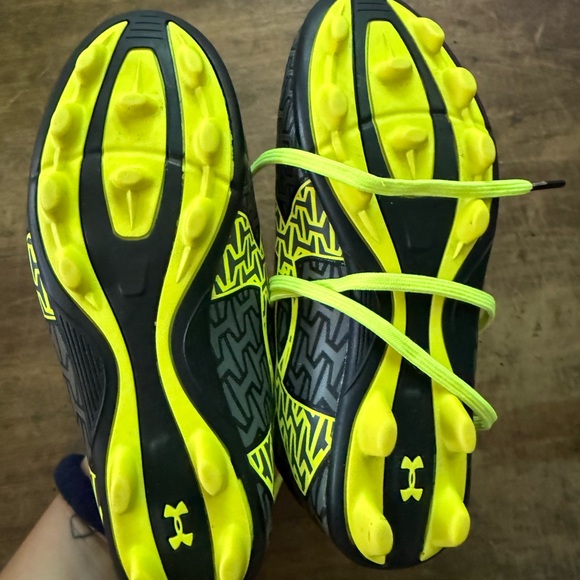 Under Armour Force Soccer Cleats, Size 13K - Picture 4 of 7